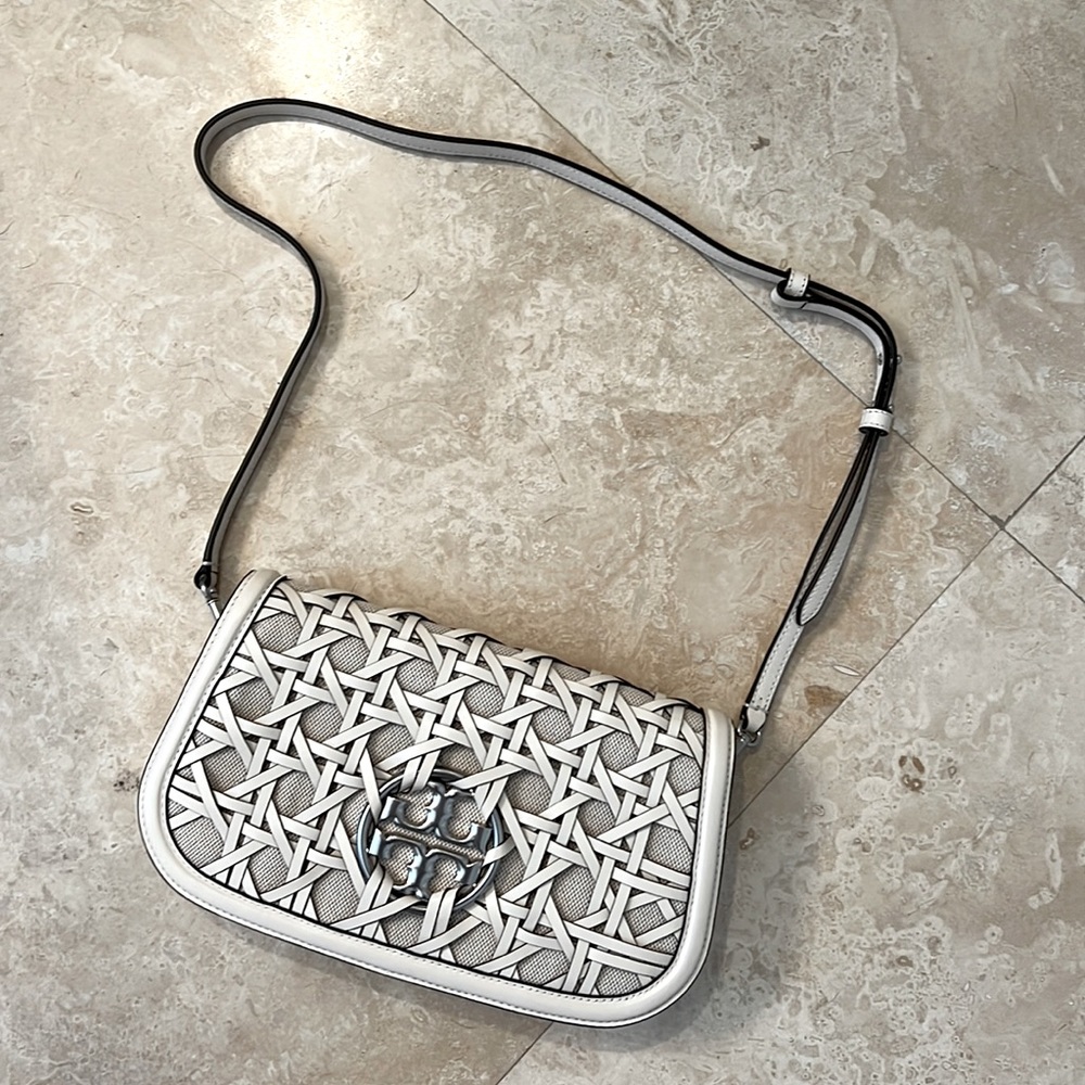 Tory Burch Miller shoulder bag / crossbody. Like new…worn once!